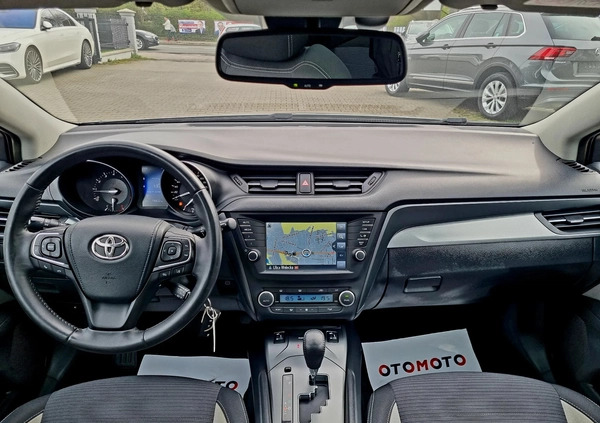 Toyota Avensis cena 59900 przebieg: 190000, rok produkcji 2016 z Drzewica małe 232
